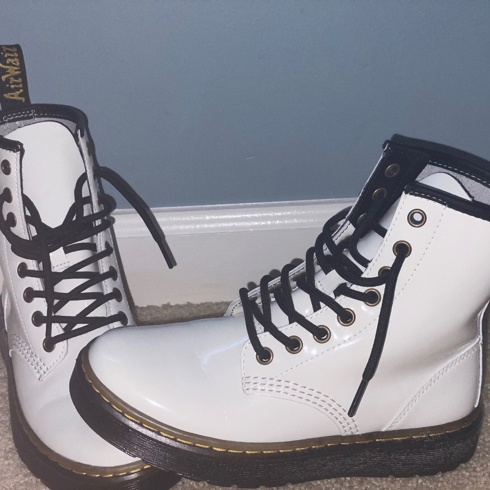 Dr. Martens  ZAVALA patent boots